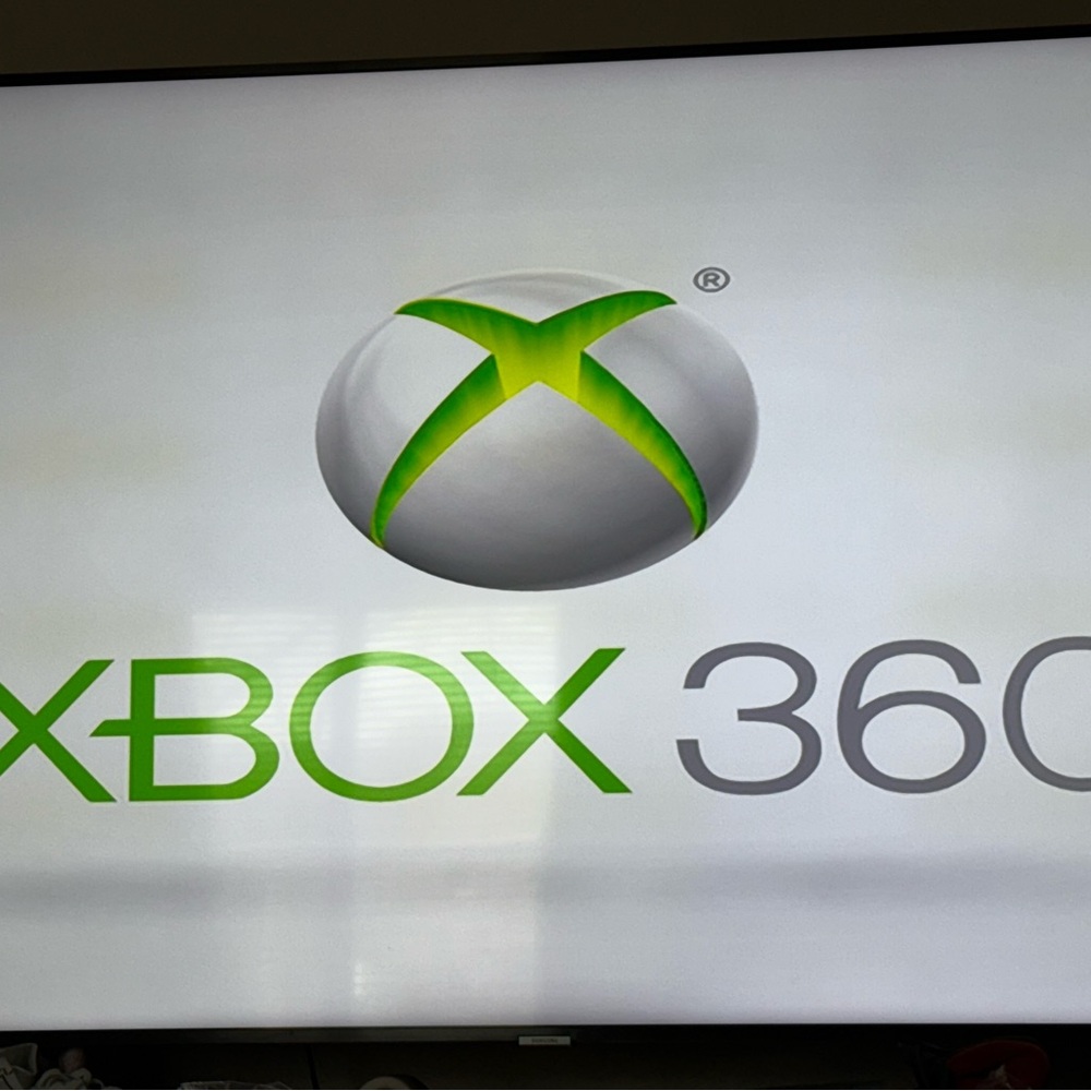 Xbox 360 250GB Kinect in the original box - Picture 13 of 14
